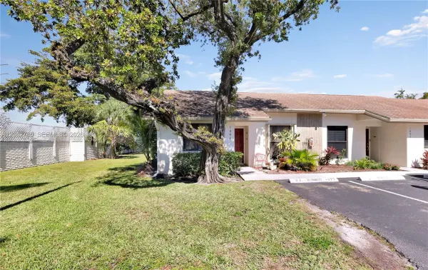 3064 S Oakland Forest Drive 1006, Oakland Park, FL 33309