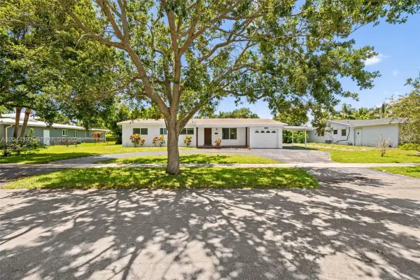 733 N Rainbow Drive, Hollywood, FL 33021