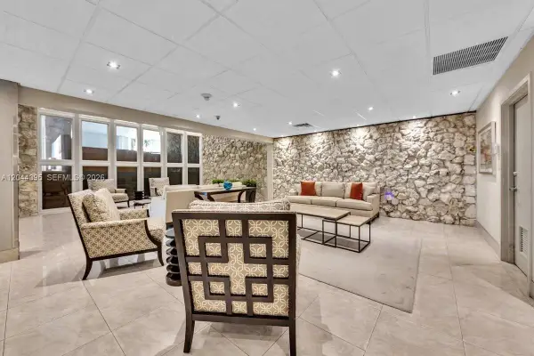 3111 N Ocean Drive 904, Hollywood, FL 33019