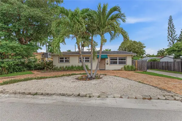 830 N 10th Avenue, Hollywood, FL 33019