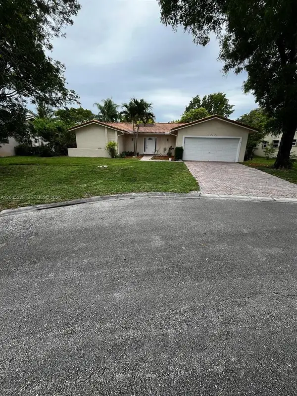 11540 NW 40th Street, Coral Springs, FL 33065