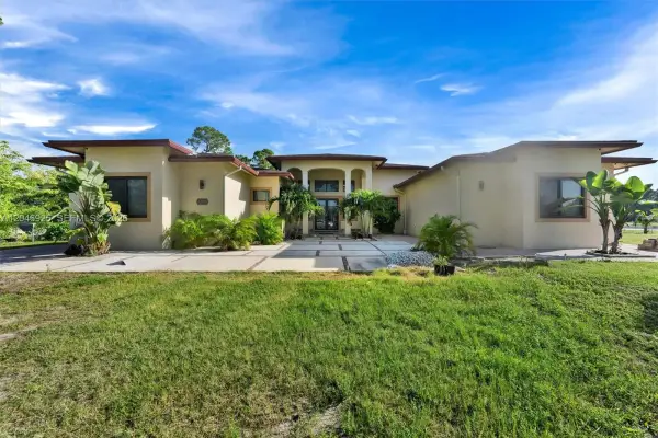 13085 N 78th Place N, Palm Beach, FL 33412