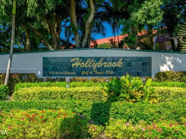311 S Hollybrook Drive 202, Pembroke Pines, FL 33025