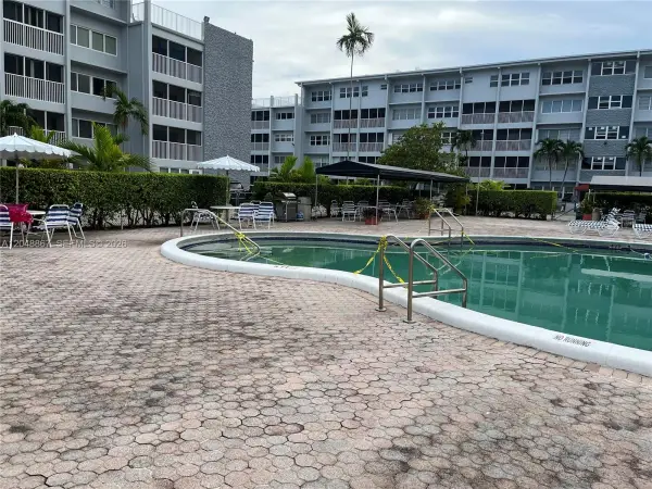 410 SE 2nd Street 408, Hallandale Beach, FL 33009