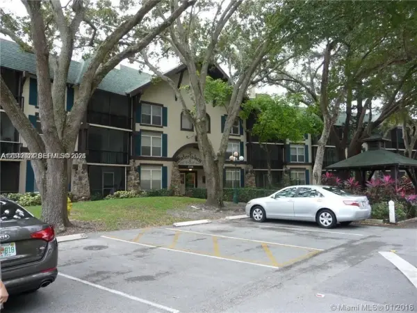 3720 Inverrary Drive 3l, Lauderhill, FL 33319