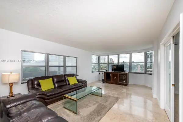 1985 S Ocean Drive 2q, Hallandale Beach, FL 33009