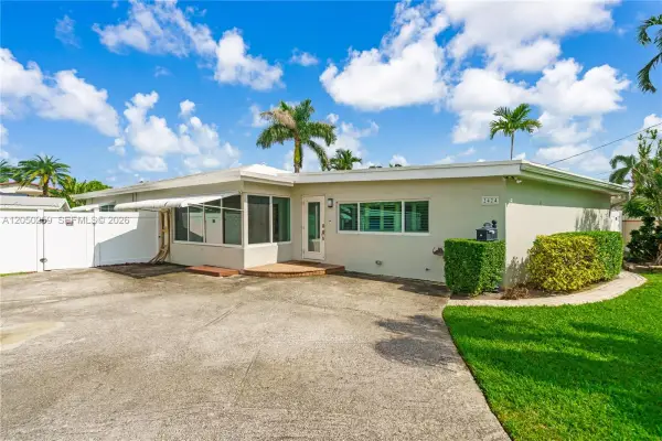 2424 NE 18th Avenue, Wilton Manors, FL 33305