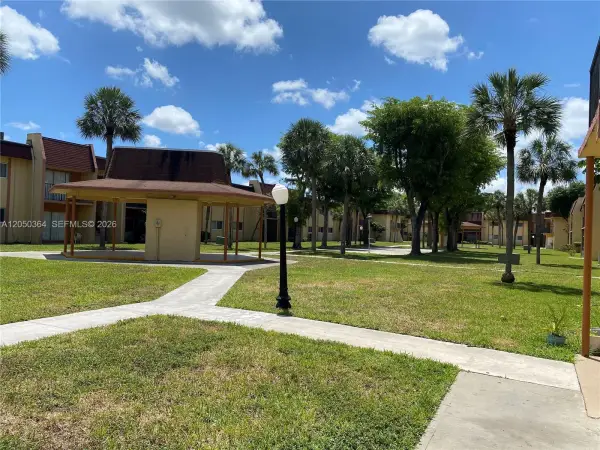 2840 NW 55th Avenue 2d, Lauderhill, FL 33313