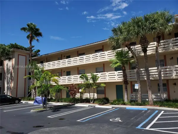 3231 NW 103rd Terrace 208c, Coral Springs, FL 33065