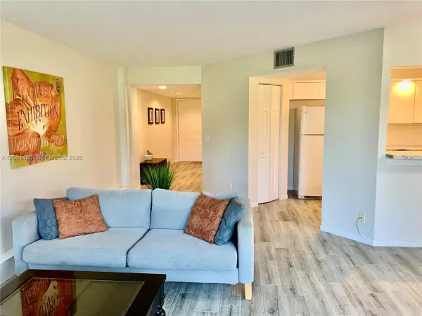 701 SW 128th Avenue 103f, Pembroke Pines, FL 33027