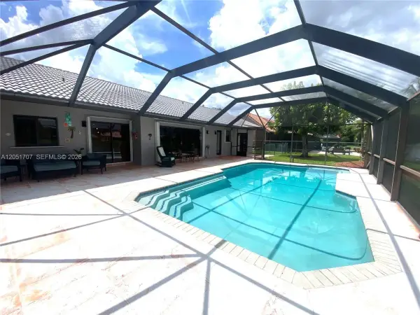 5521 Hawkes Bluff Avenue, Davie, FL 33331