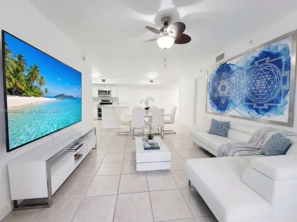 2620 S University Drive 111, Davie, FL 33328