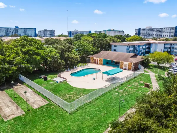 1400 Tallwood Avenue 107, Hollywood, FL 33021
