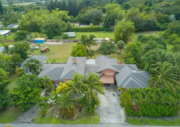5400 Palm Tree Road, Plantation, FL 33317