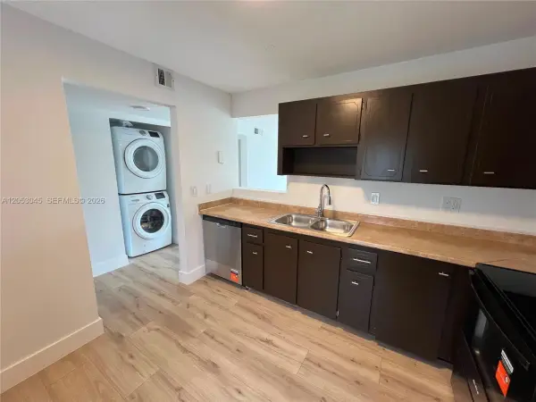 7561 NW 16th Street 2411, Plantation, FL 33313