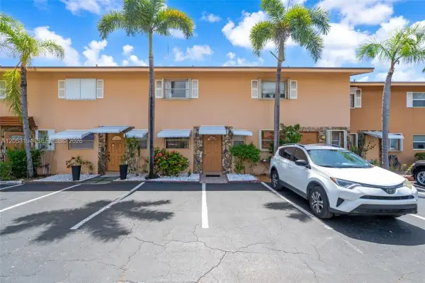 450 SE 7th Street 261, Dania Beach, FL 33004