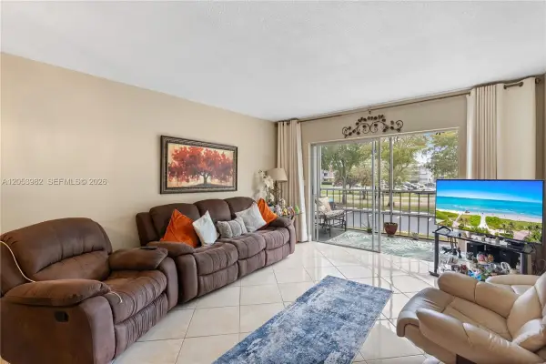 1000 Hillcrest Ct 214 214, Hollywood, FL 33021