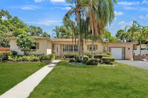 23 SW 8th Street, Hallandale Beach, FL 33009