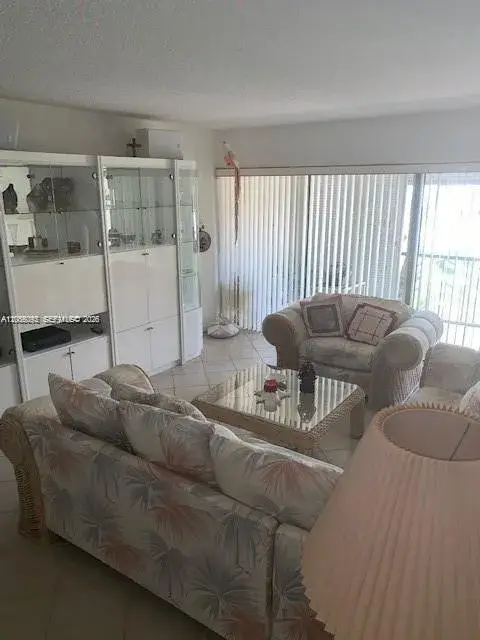 303 Racquet Club Road 206, Weston, FL 33326