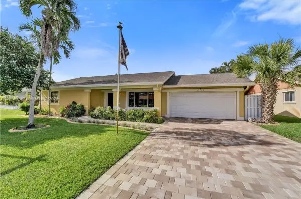 11720 SW 59th Court, Cooper City, FL 33330