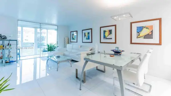 2931 E Sunrise Lakes Drive 109, Sunrise, FL 33322