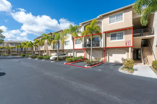 1000 Crestwood Ct Court S 1013, Royal Palm Beach, FL 33411
