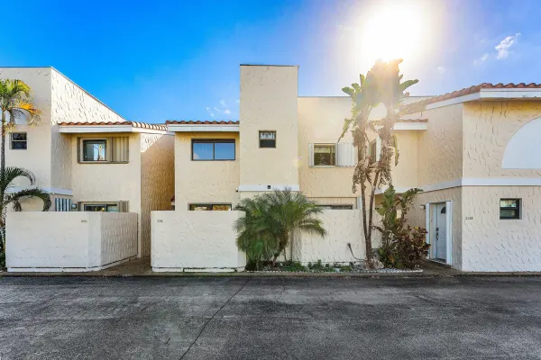236 SE 10th Avenue, Pompano Beach, FL 33060