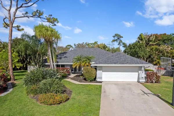 551 Kingsbury Terrace, Wellington, FL 33414