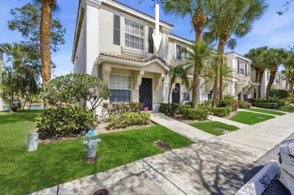 5072 Palmbrooke Circle, West Palm Beach, FL 33417
