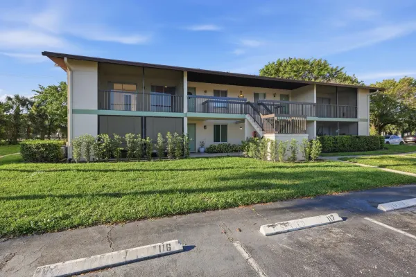6286 Chasewood Drive E, Jupiter, FL 33458