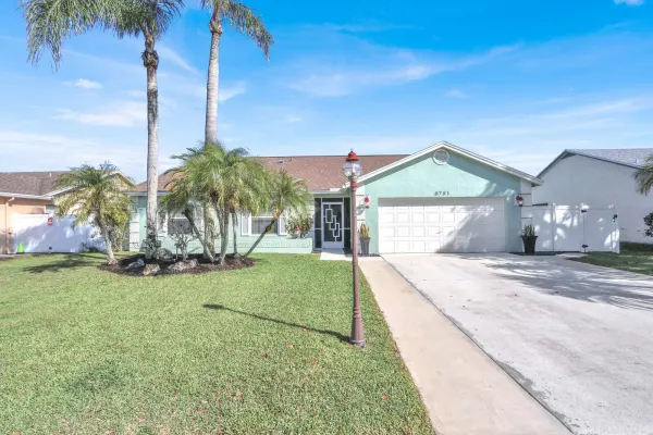 8781 Sand Lake Court, Lake Worth, FL 33467