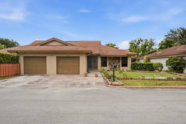 6621 NW 4th Court, Plantation, FL 33317
