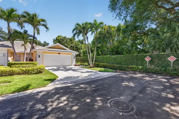 4047 Grove Point Road, Palm Beach Gardens, FL 33410