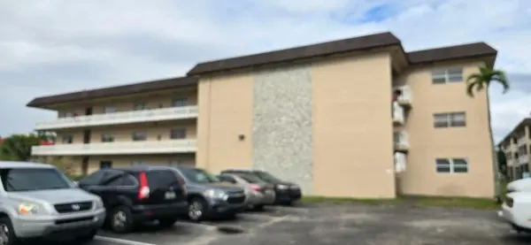5861 NW 16th Place 201, Sunrise, FL 33313