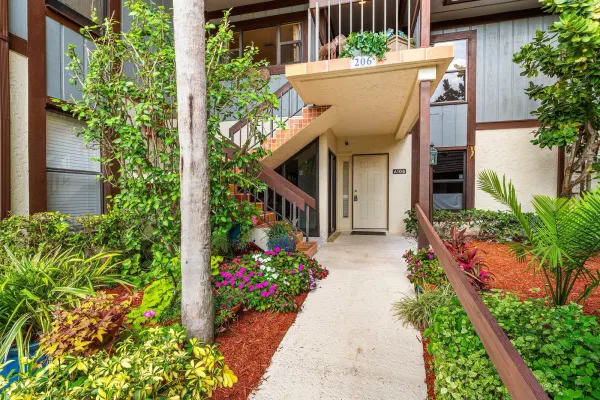13329 Polo Club Road 206, Wellington, FL 33414