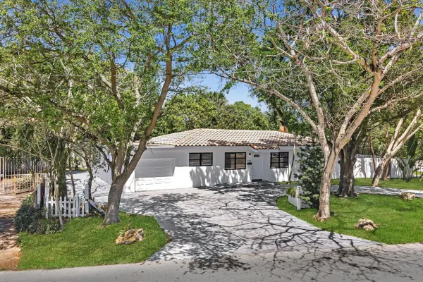 835 NE 16th Street, Fort Lauderdale, FL 33304