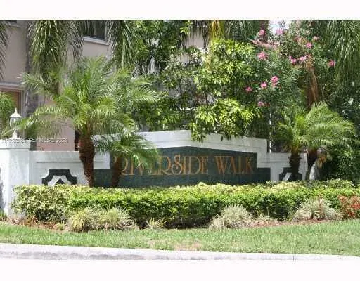 9711 NW 2nd Street, Coral Springs, FL 33071