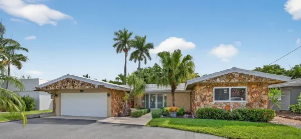 2300 NE 16th Avenue, Wilton Manors, FL 33305