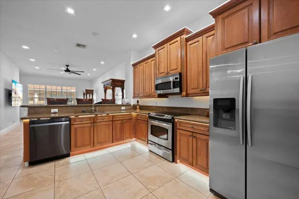 5102 Artesa Way W, Palm Beach Gardens, FL 33418