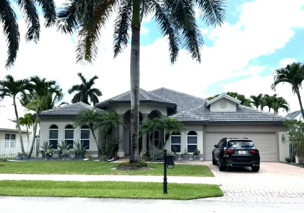 8263 N Lake Forest Drive, Davie, FL 33328