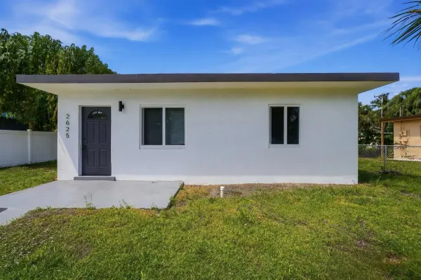 2625 NW 10th Street, Pompano Beach, FL 33069
