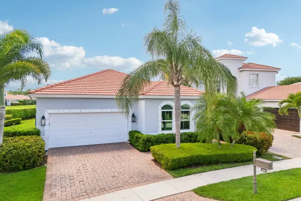 205 Via Condado Way, Palm Beach Gardens, FL 33418