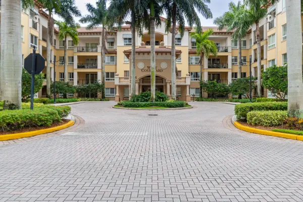 16101 Emerald Estates Drive 146, Weston, FL 33331