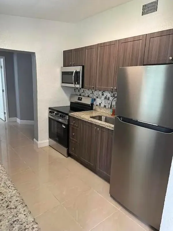 1558 NW 5th Avenue, Pompano Beach, FL 33060