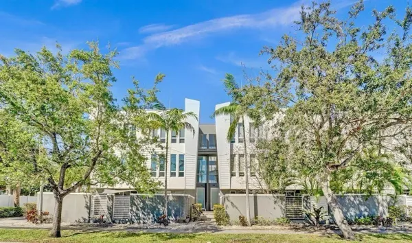703 SE 16th Court, Fort Lauderdale, FL 33316