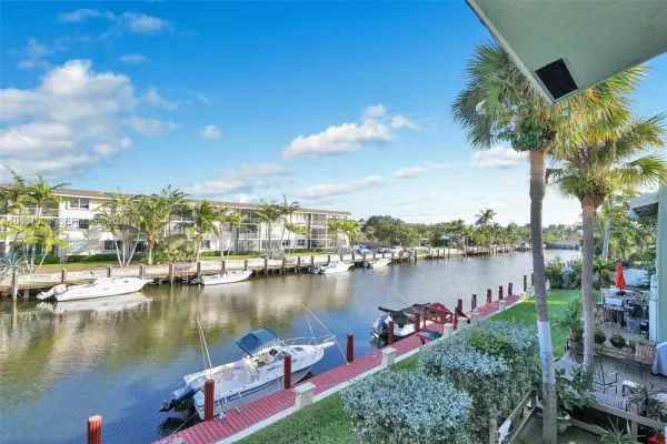 2113 NE 44th Street 7, Lighthouse Point, FL 33064