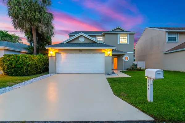 1062 Fairfax Cir W, Boynton Beach, FL 33436