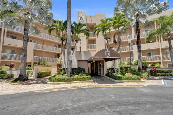 7609 Granville Drive 105, Tamarac, FL 33321