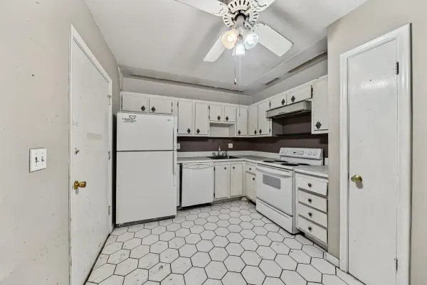 4770 NW 21st Street 412, Lauderhill, FL 33313