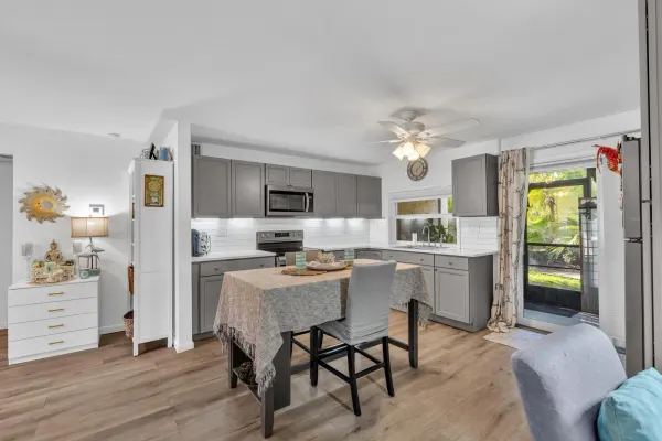 5314 NE 6 Avenue E20, Oakland Park, FL 33334